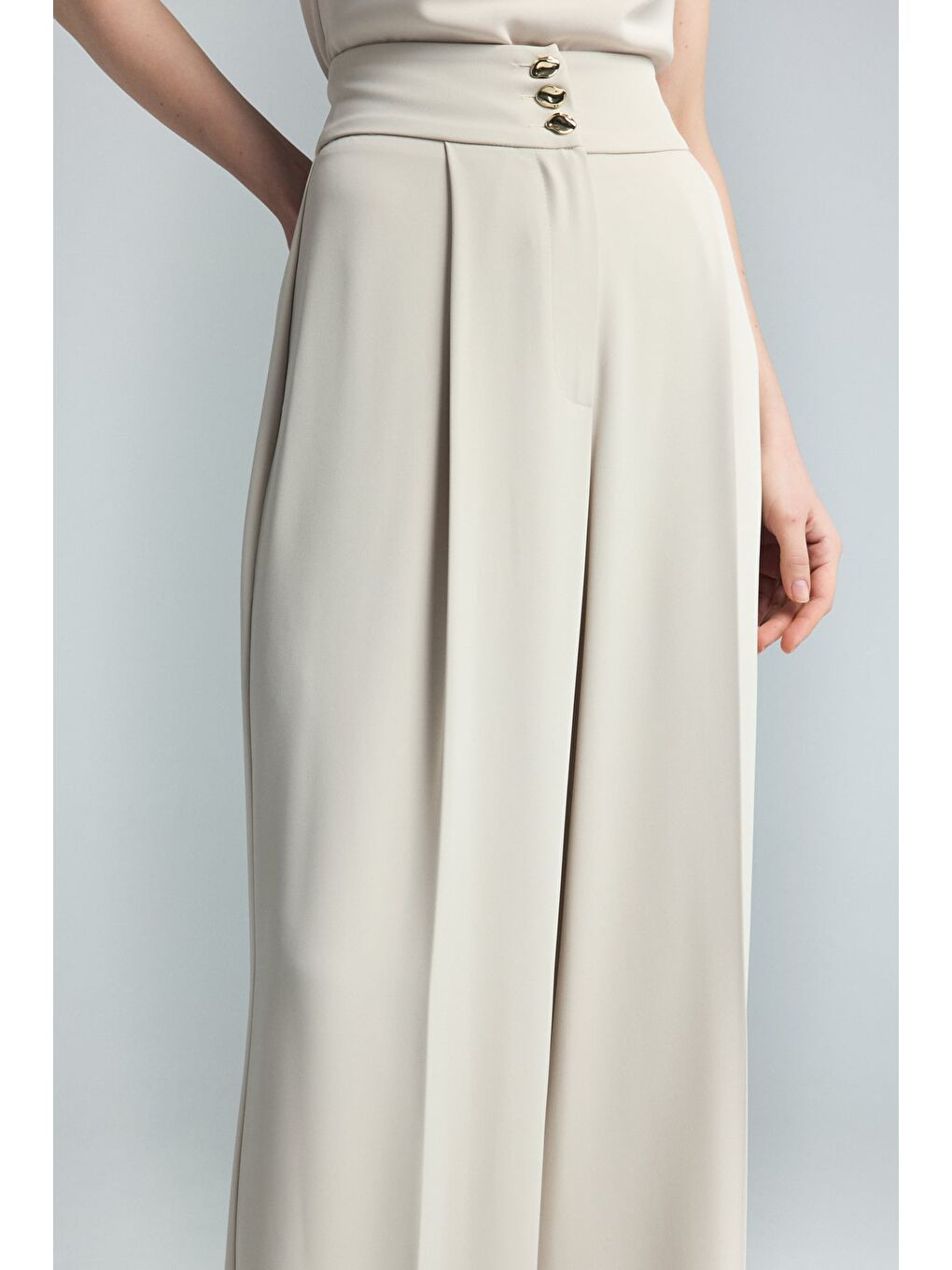 Talia Düğme Detaylı Pantolon - Bej-2