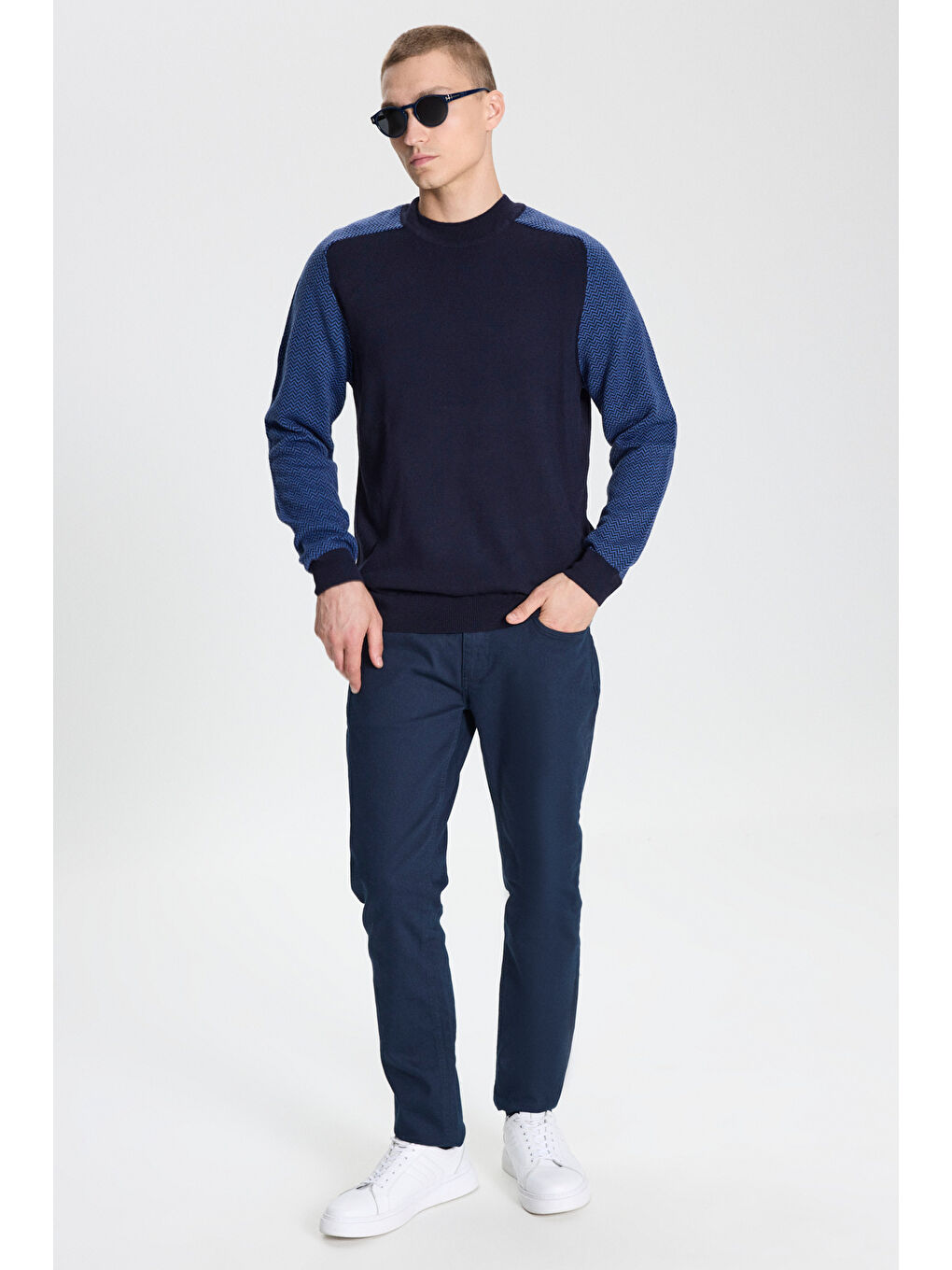 Erkek Lacivert Standart Fit Normal Kesim Yarım Balıkçı Yaka Jakarlı Triko Kazak-1