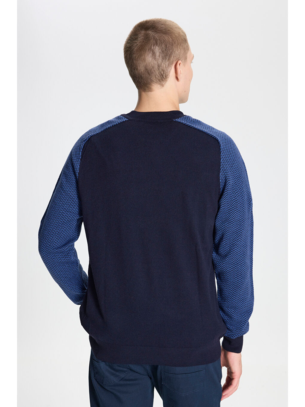 Erkek Lacivert Standart Fit Normal Kesim Yarım Balıkçı Yaka Jakarlı Triko Kazak-4