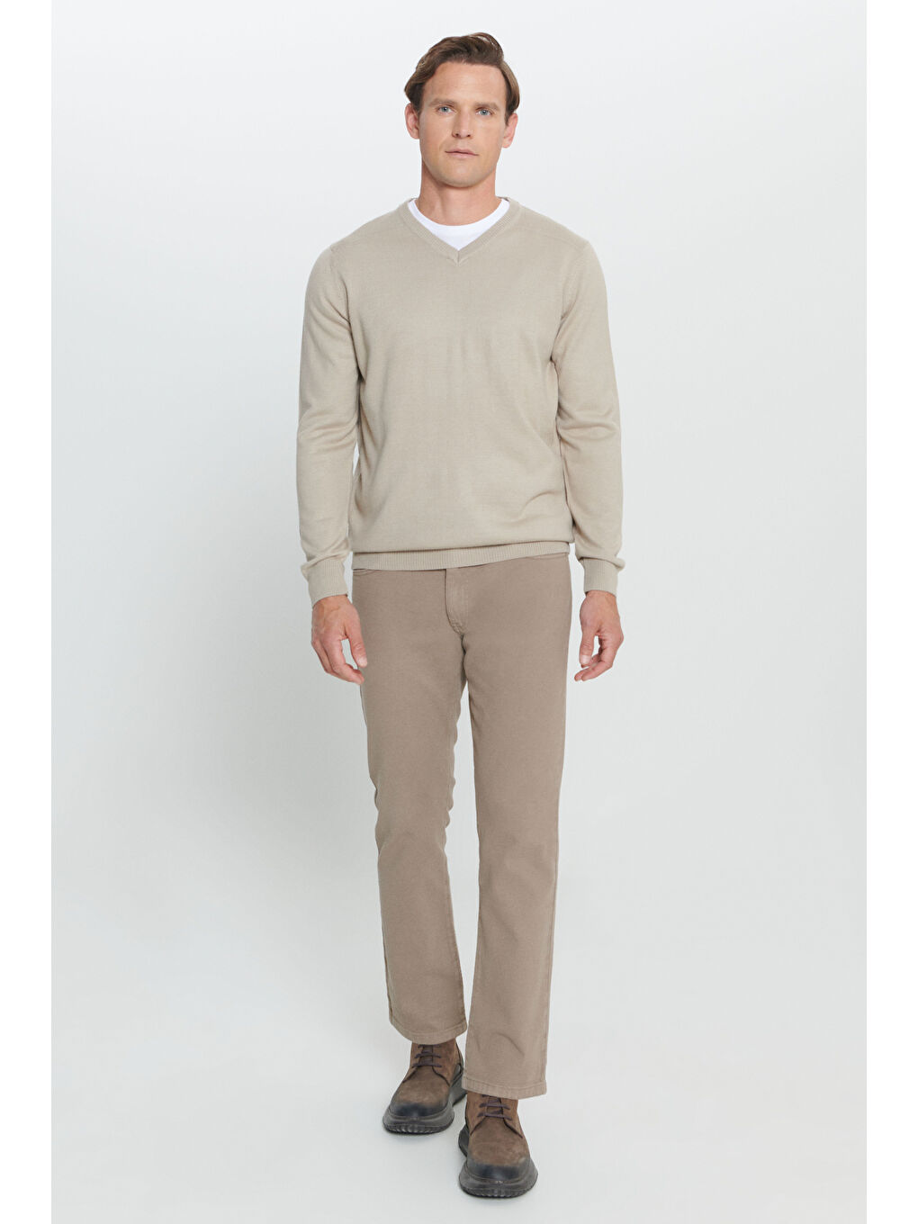 Erkek Bej Standart Fit Normal Kesim V Yaka Triko Kazak-1