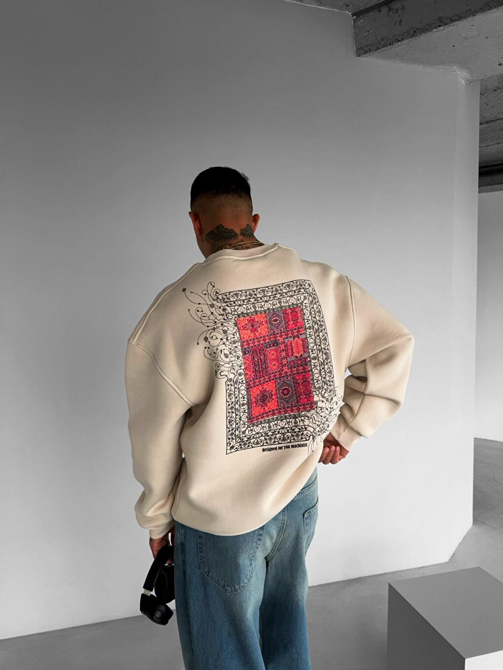 ablukaonline Erkek Oversize Desen Yamalı Sweatshirt Açık Bej - 1