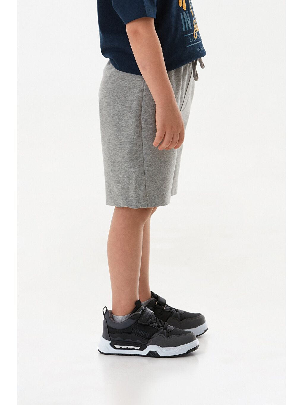 Gri Beli Lastikli Los Angeles Yazı Baskılı Erkek Çocuk Şort-2