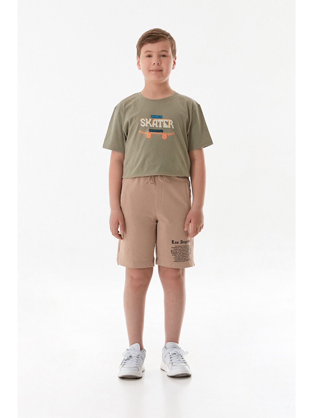 Bej Beli Lastikli Los Angeles Yazı Baskılı Erkek Çocuk Şort