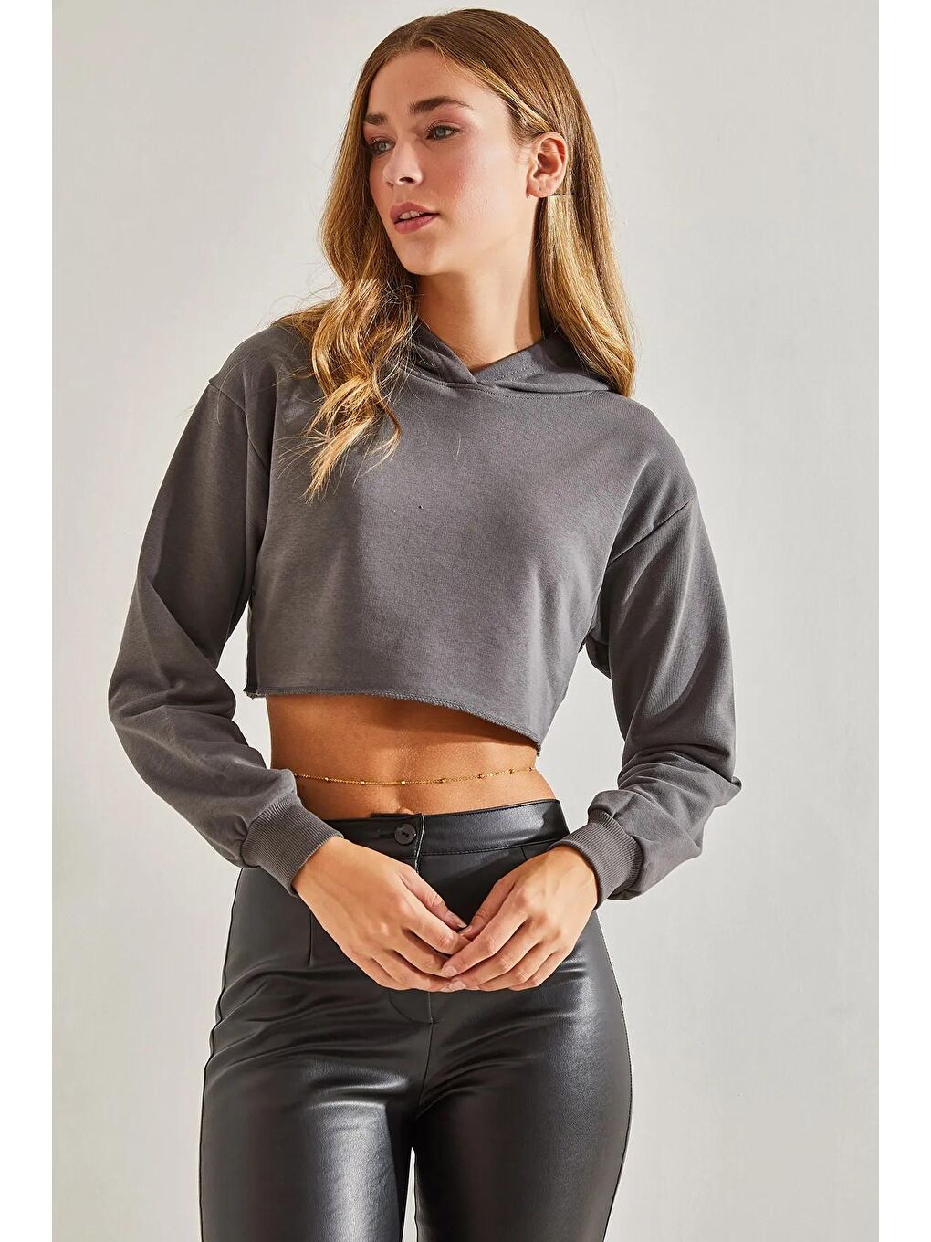 SHADE Antrasit Kadın Kapişonlu Crop Sweatshirt - 3