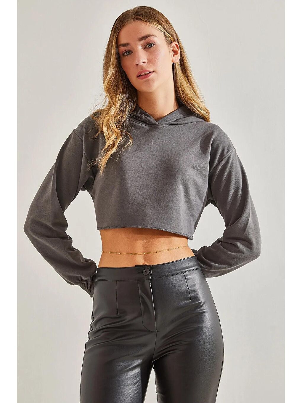 SHADE Antrasit Kadın Kapişonlu Crop Sweatshirt - 4