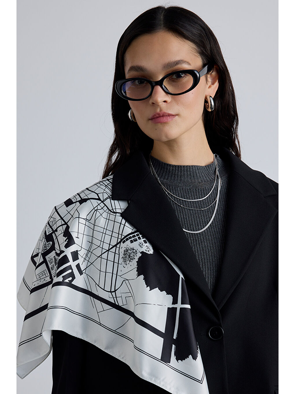 Desenli Saten Boyun Fuları Cıty- Ekru-1