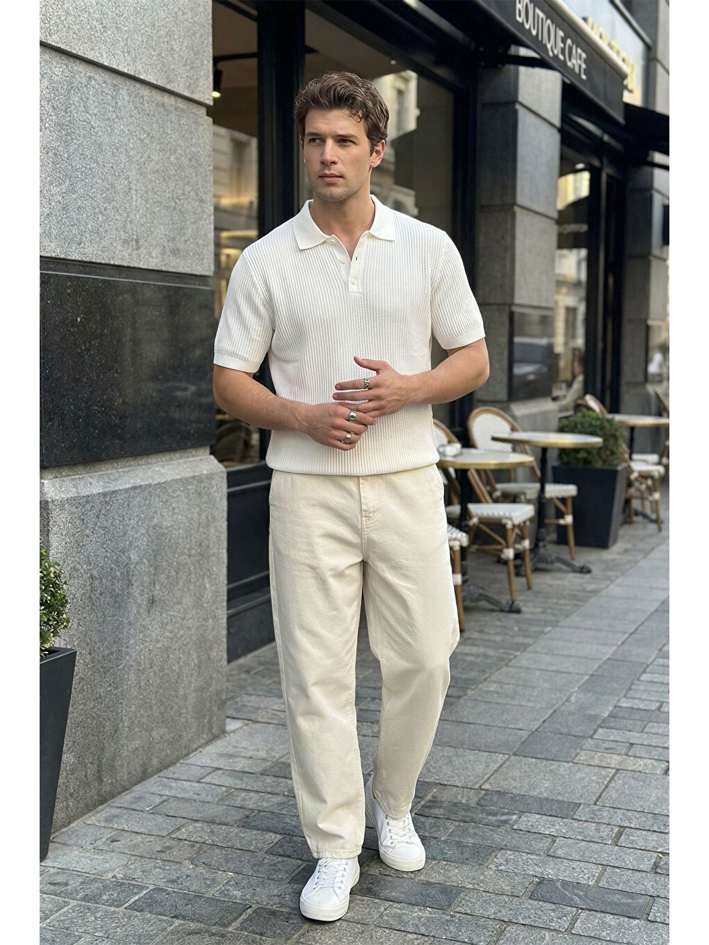 Beyaz Bande Regular Fit Erkek Kısa Kol Triko Polo Yaka Dokulu Tişört-1
