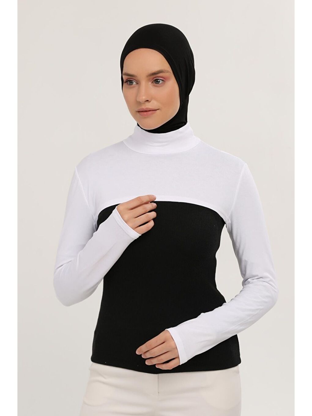 Altobeh Beyaz Balıkçı Yakalı Boyunluklu Kolluk