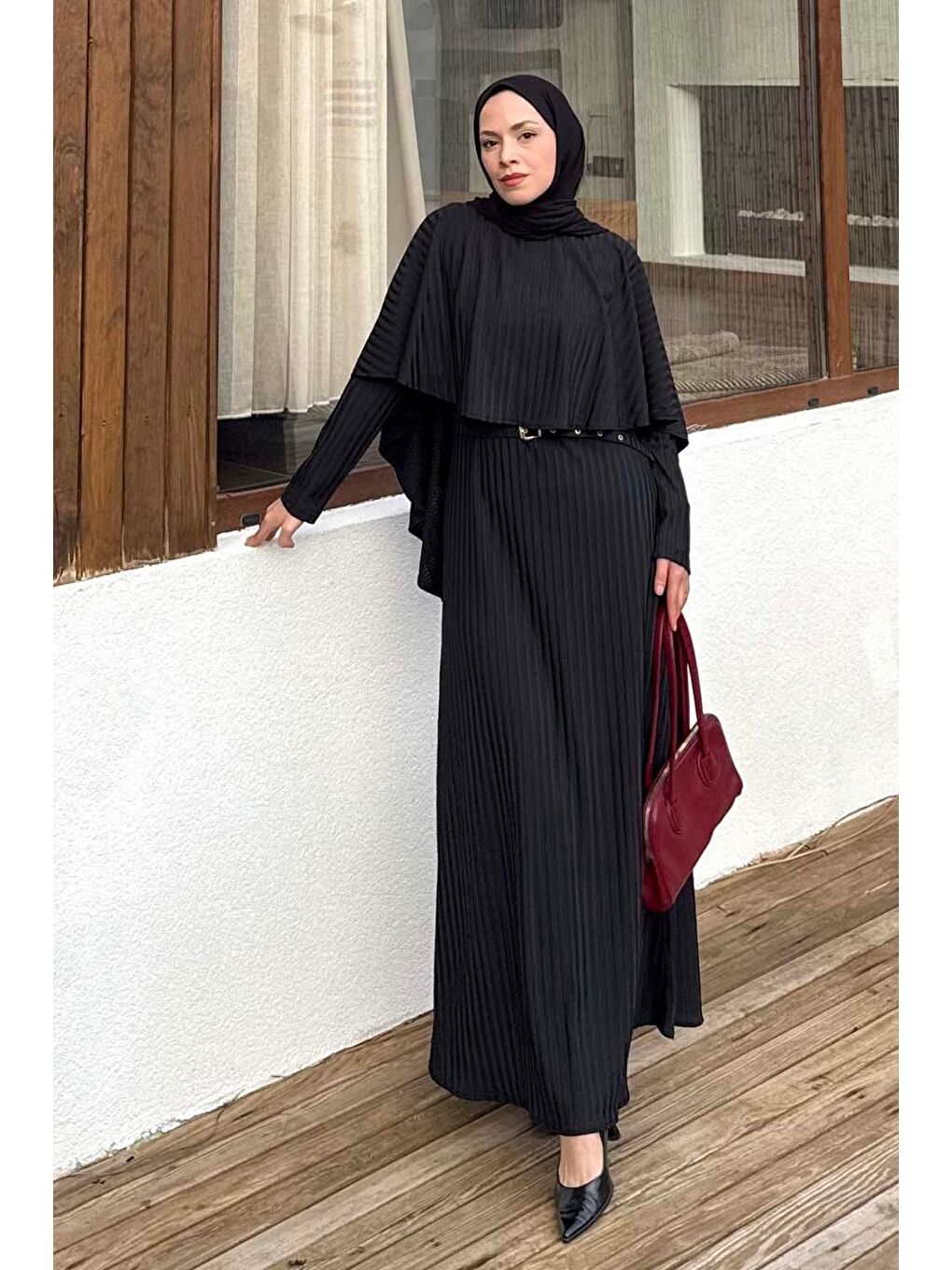 Balıksırtı Kemerli Elbise Siyah