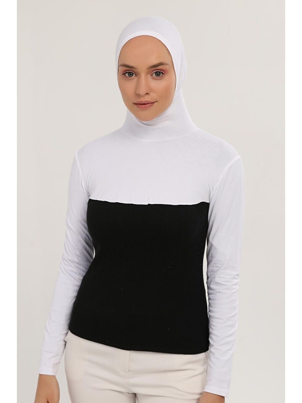 Altobeh Beyaz Boyunluklu Boneli Uzun Kolluk