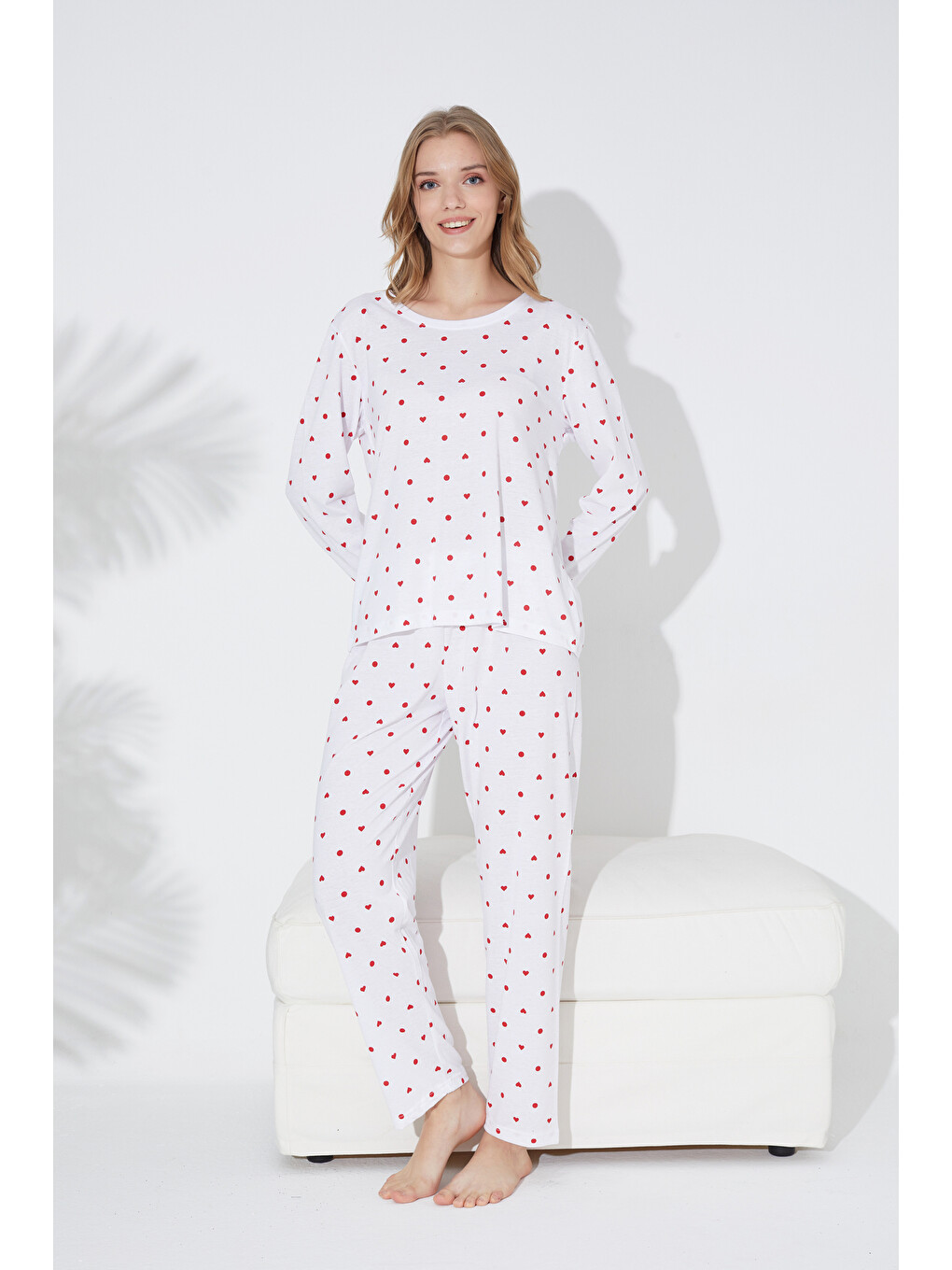 Beyaz Kırmızı Kalp Ve Puan Desenli Örme Pijama Takım 7792-1