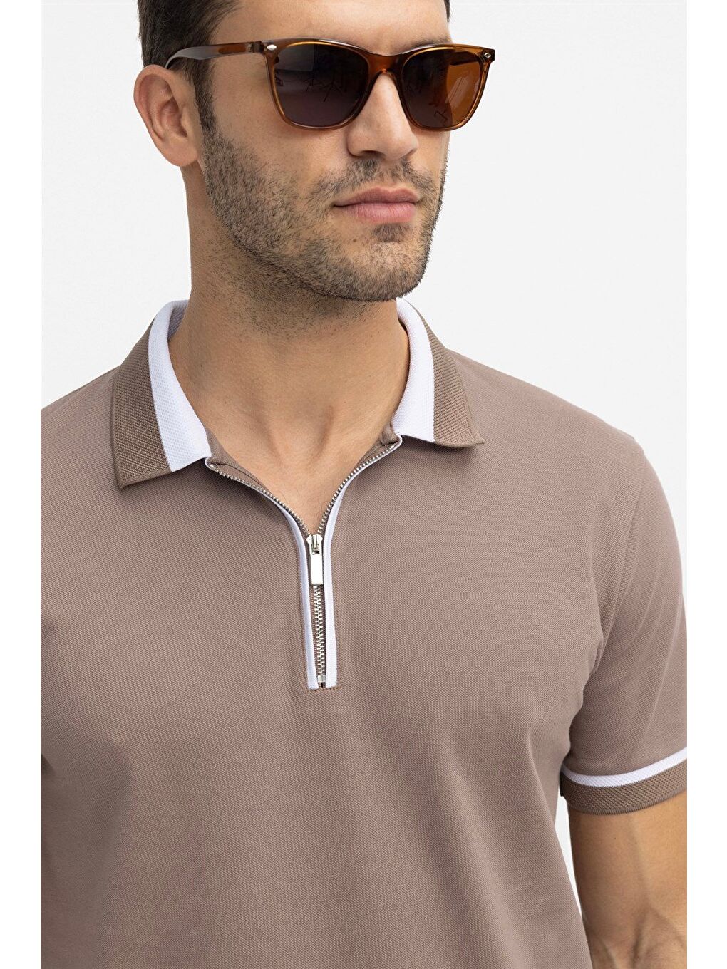 Erkek Slim Fit Dar Kesim %100 Pamuk Düz Pike Fermuarlı Kahverengi Polo Yaka Tişört