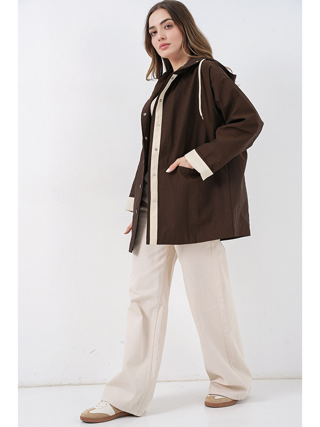 Kadın Teknik Kumaş Kapüşonlu Trençkot 5972 - Kahverengi-1