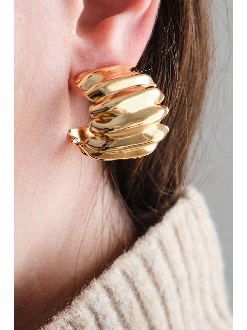 Sarı Altın Kaplama Hafif Stairs Küpe