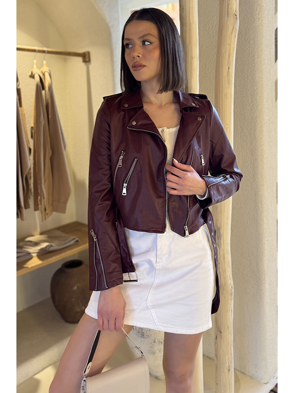 Bordo Kadın Kemer Detaylı Fermuarlı Crop Top Suni Deri Ceket