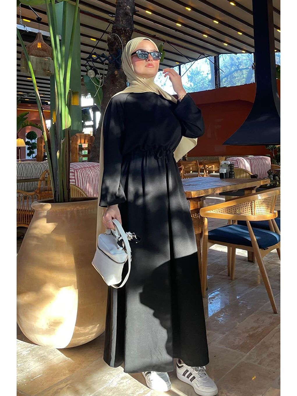 Bel Tünel Detaylı Elbise Siyah-1