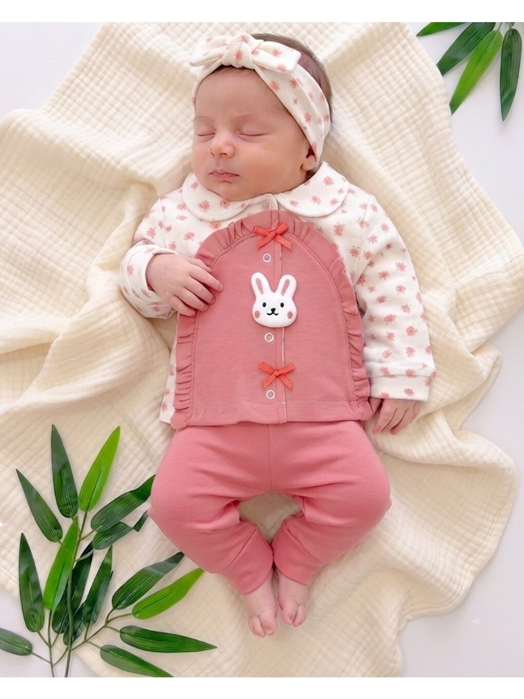 Pembe Kız Bebek Çiçek Baskılı Tavşanlı Bandanalı 3'lü Yeni Doğan 0-3 Aylık %100 Pamuk Zıbın Takımı-1