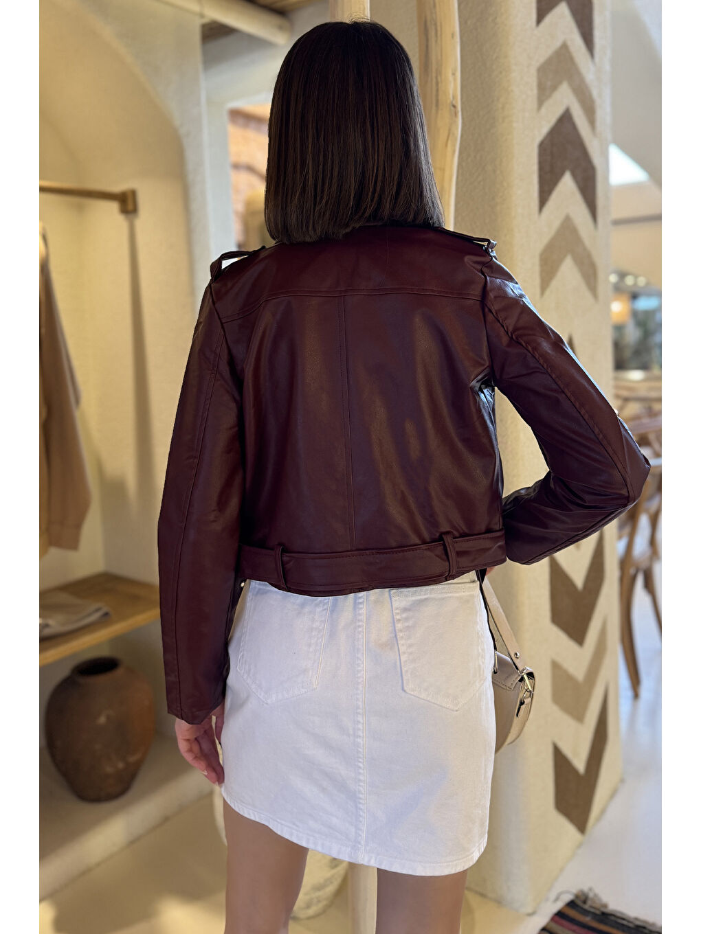 Bordo Kadın Kemer Detaylı Fermuarlı Crop Top Suni Deri Ceket-3
