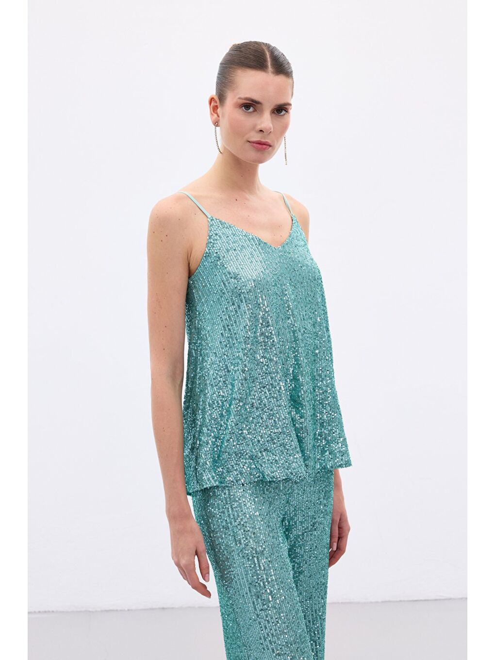 Yeşil Payet Detaylı Askılı Bluz - Mint-1