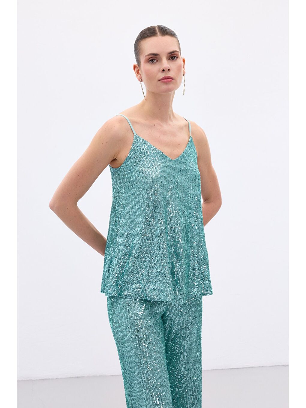 Yeşil Payet Detaylı Askılı Bluz - Mint-2