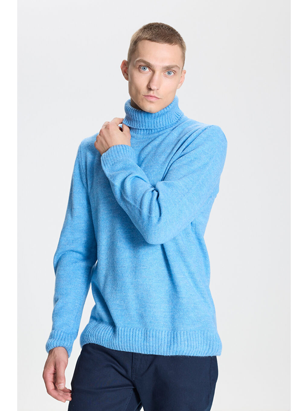 Erkek Mavi Standart Fit Normal Kesim Tam Balıkçı Yaka Triko-2