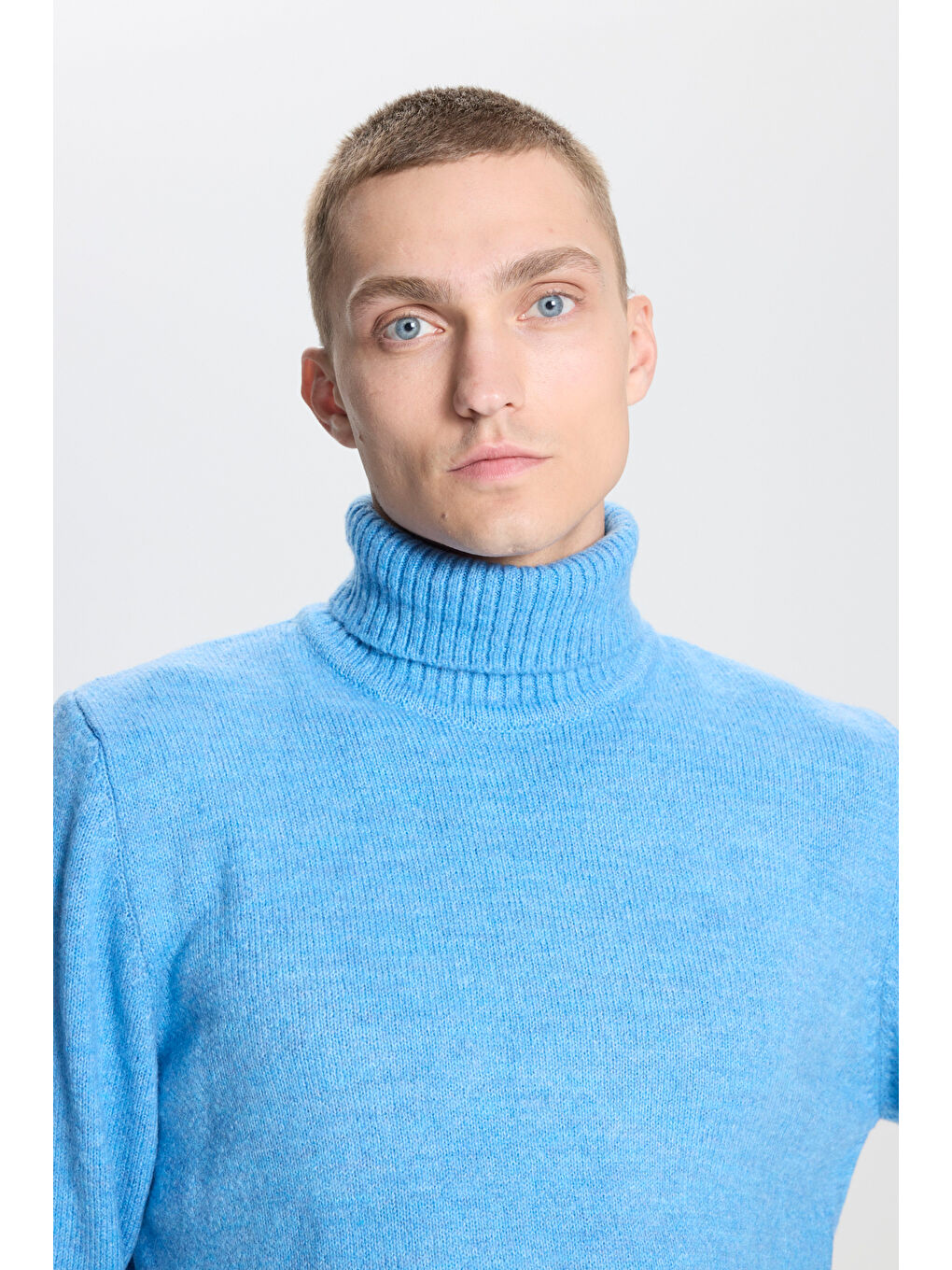 Erkek Mavi Standart Fit Normal Kesim Tam Balıkçı Yaka Triko-3