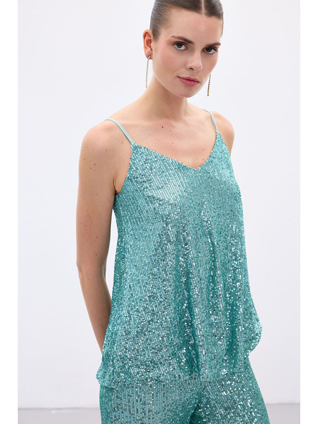 Yeşil Payet Detaylı Askılı Bluz - Mint-4