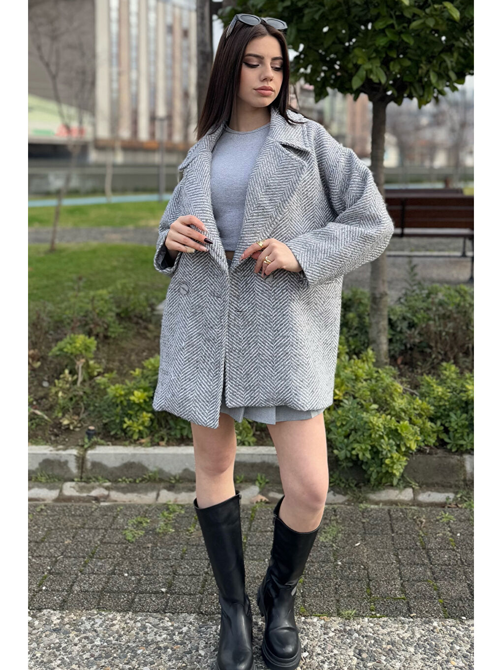 Gülseli Gri Kadın Astarlı Balıksırtı Desen Oversize Kaşe Kaban