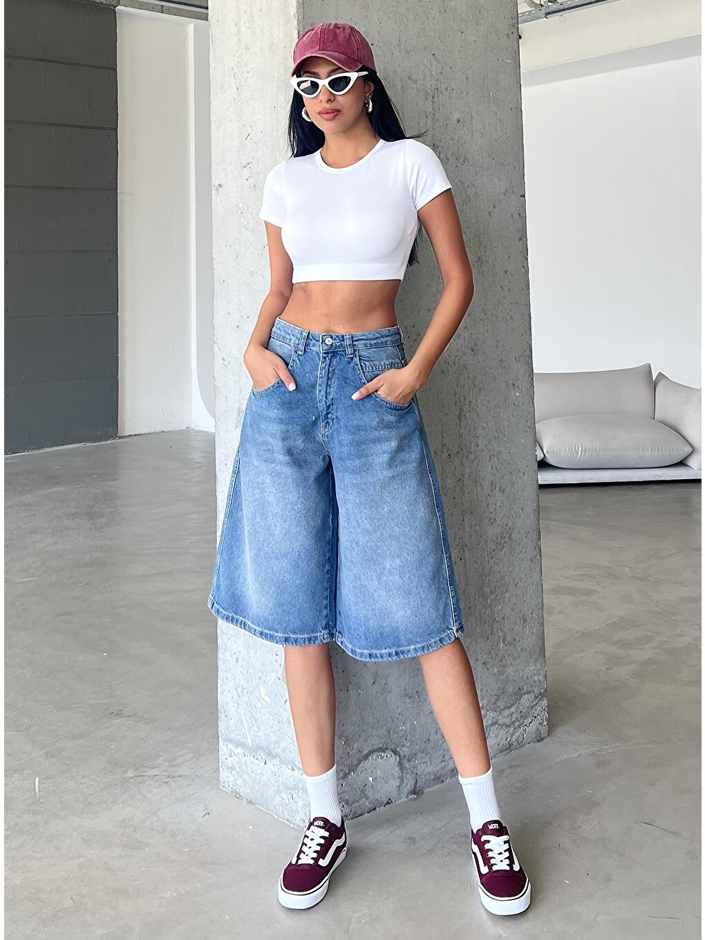 Mavi Toka Detaylı Bol Kesim Rahat Baggy Jean Jean Salaş Kadın Bermuda Diz Altı Denim Şort @Casoria-2