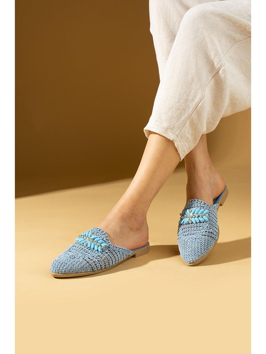 Mavi Parlak Taşlı Dantel Örme Desenli Rahat Kalıp Kadın Terlik 001-2-24-2