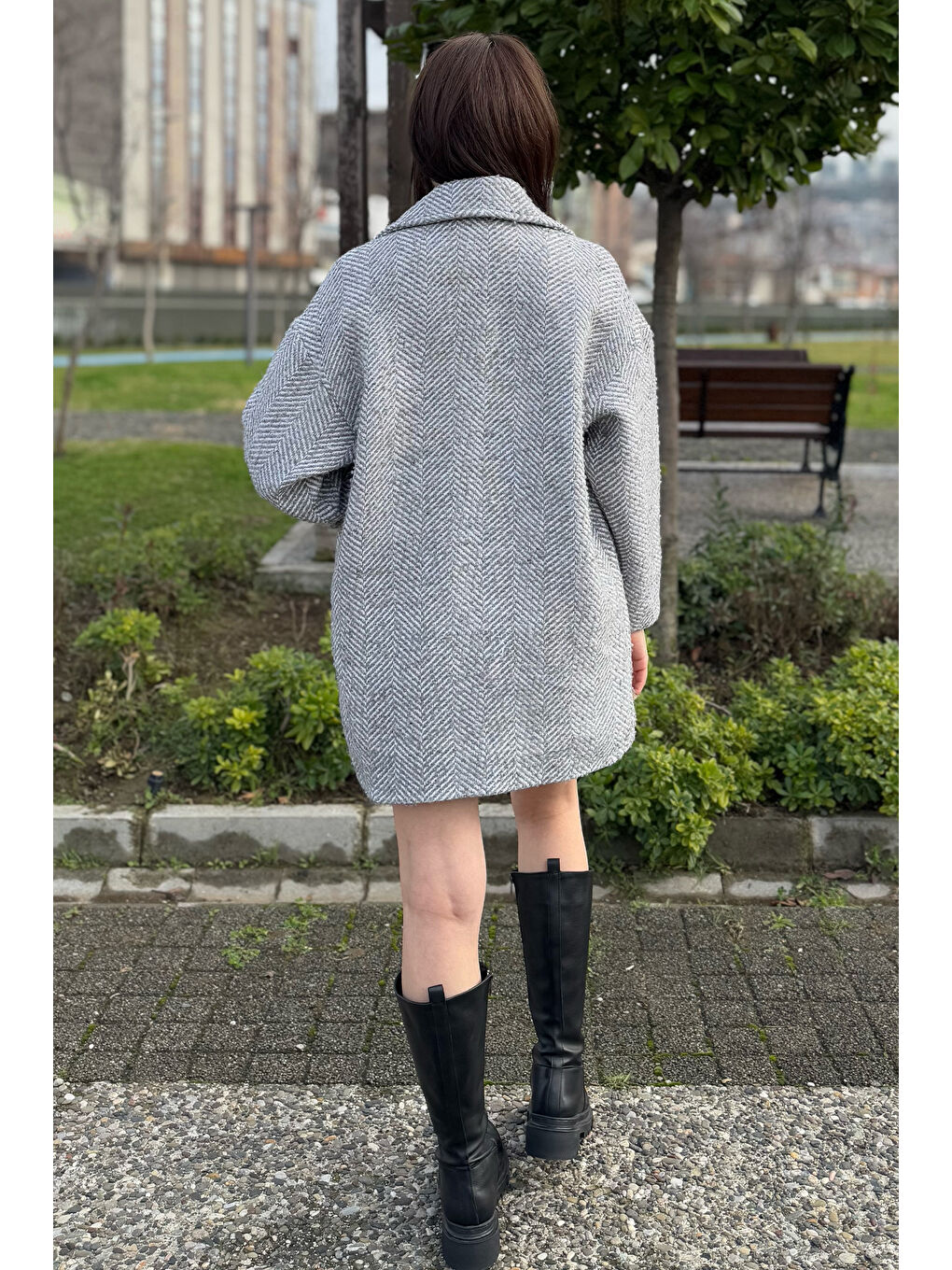Gülseli Gri Kadın Astarlı Balıksırtı Desen Oversize Kaşe Kaban - 3