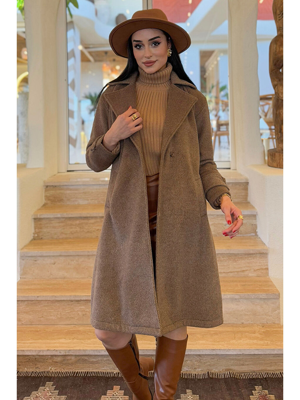 Bej Astarlı Kruvaze Yaka Kadın Kaşe Kaban-2