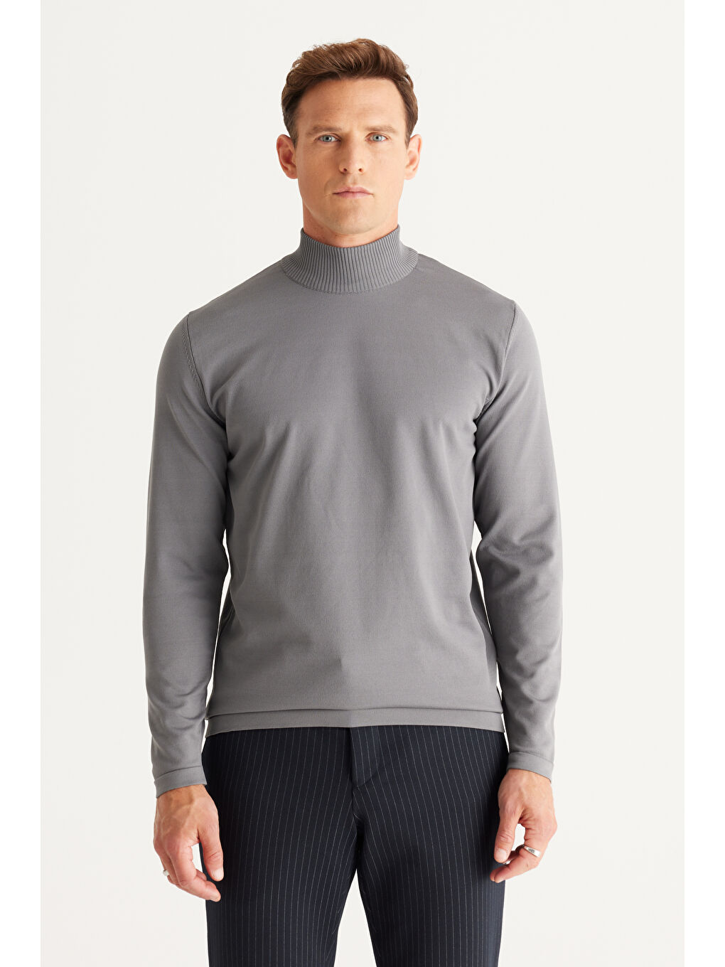 Erkek Gri Standart Fit Normal Kesim Yarım Balıkçı Yaka Triko Kazak-4