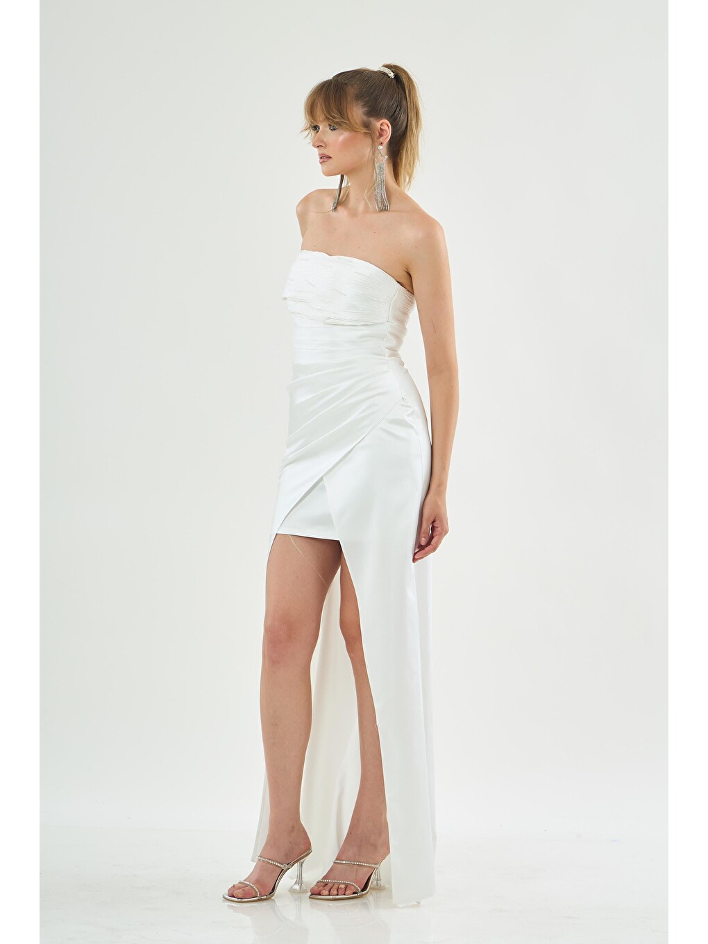 Ekru Straplez Pliseli Saten Nikah Elbisesi-1