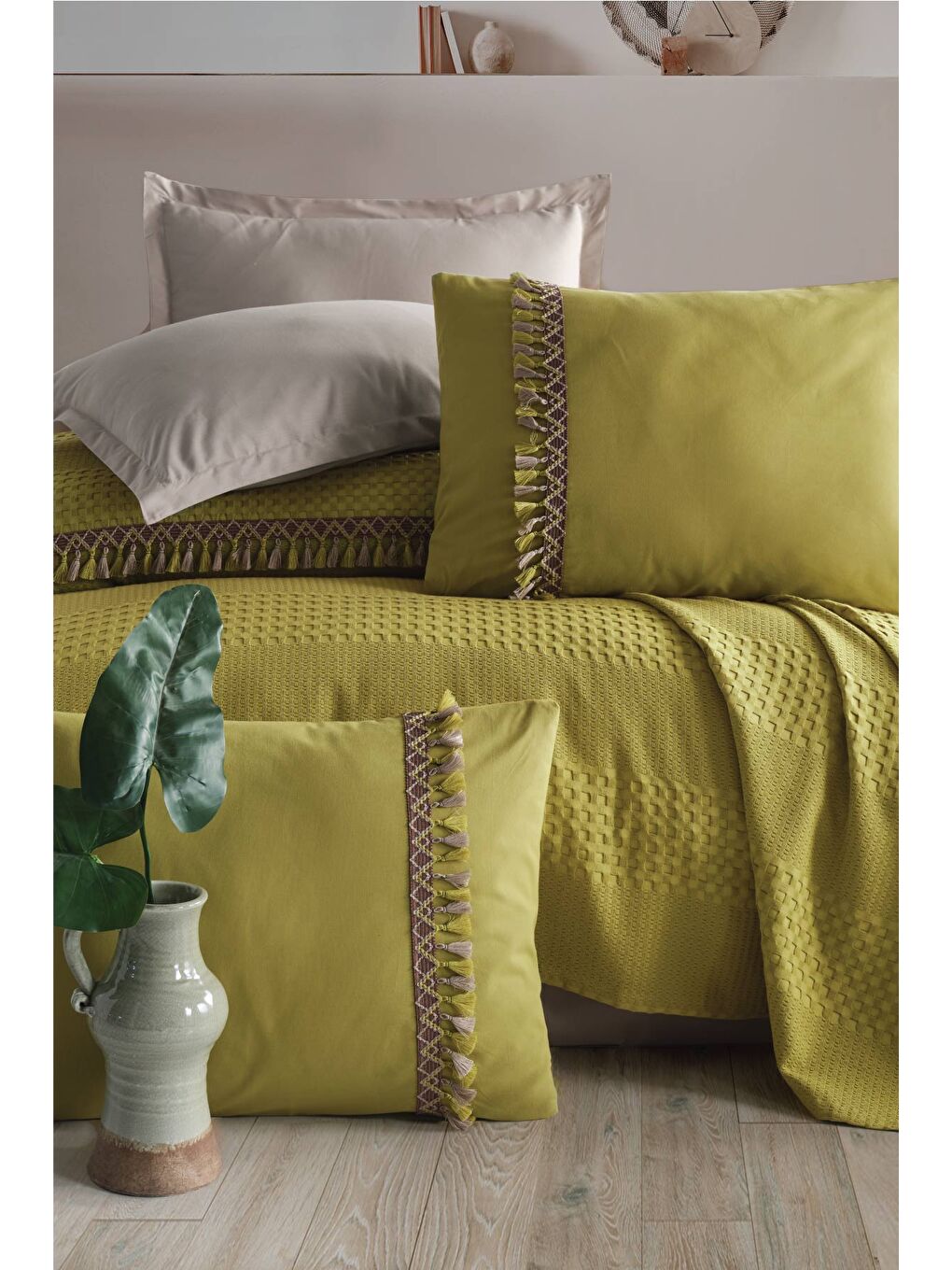 Butik Çift Kişilik Püsküllü Pike Takımı Bohamline Yeşil