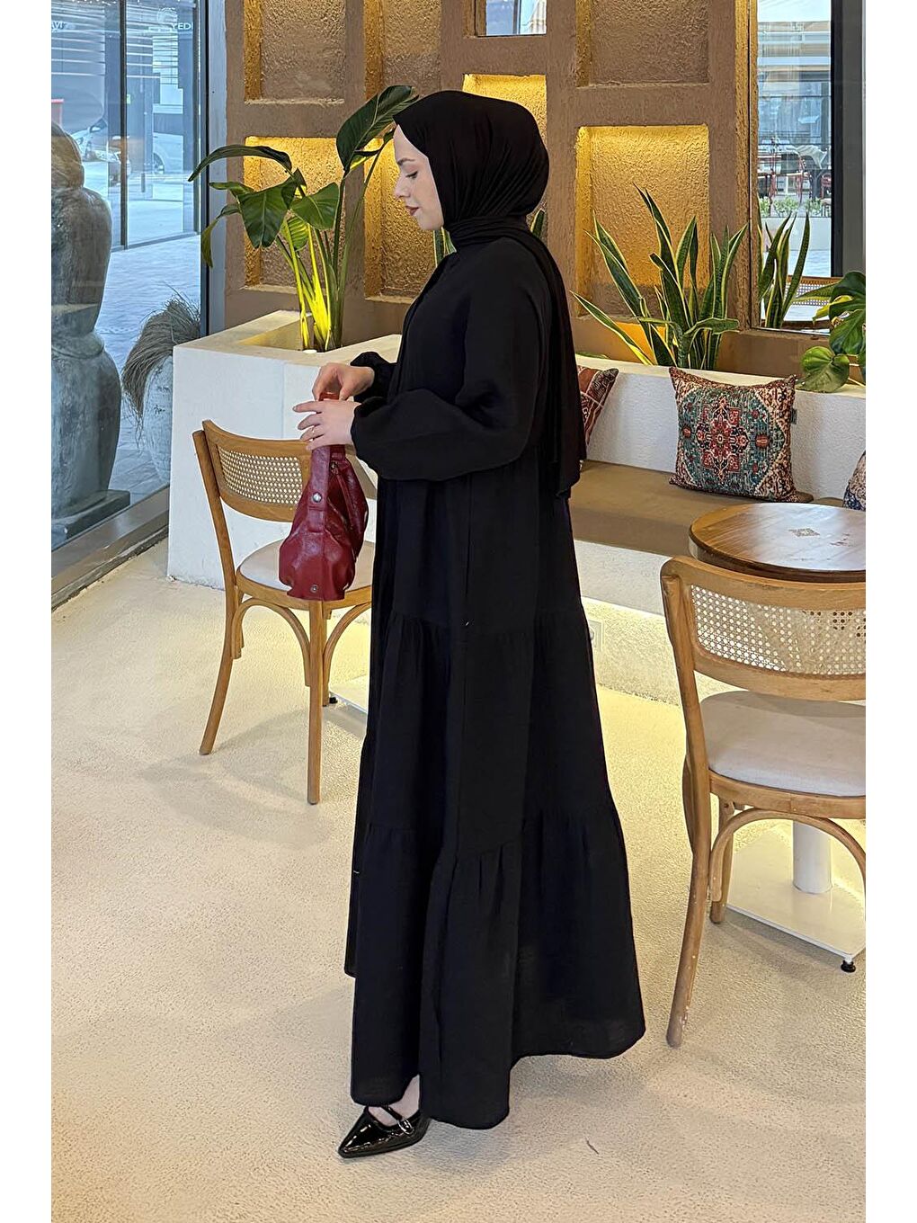 Ön Yarım Düğme Detaylı Müslin Kumaş Tesettür Elbise Siyah-1
