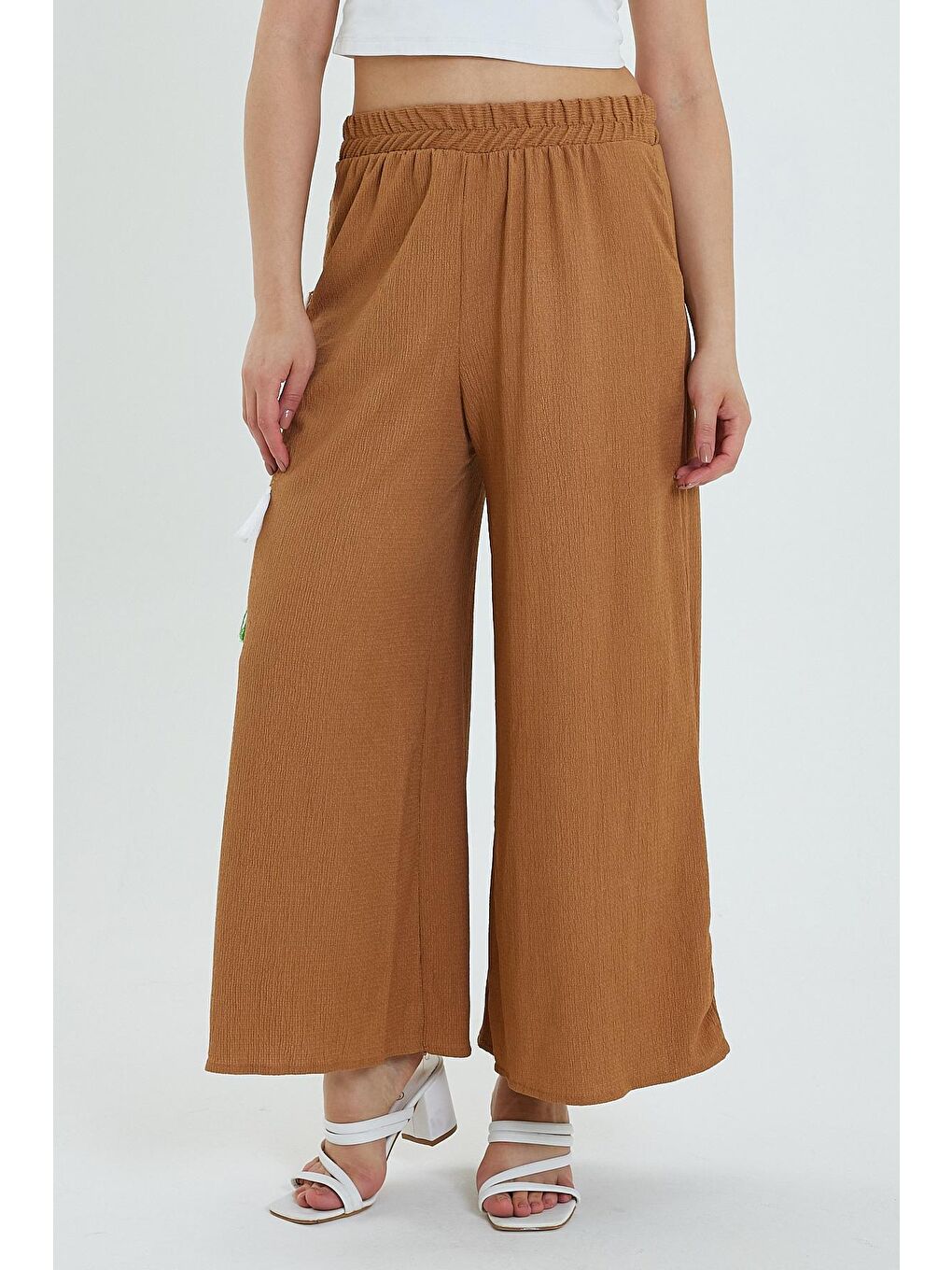 Sarı Kadın Yanı Nakışlı Örme Pantolon-3