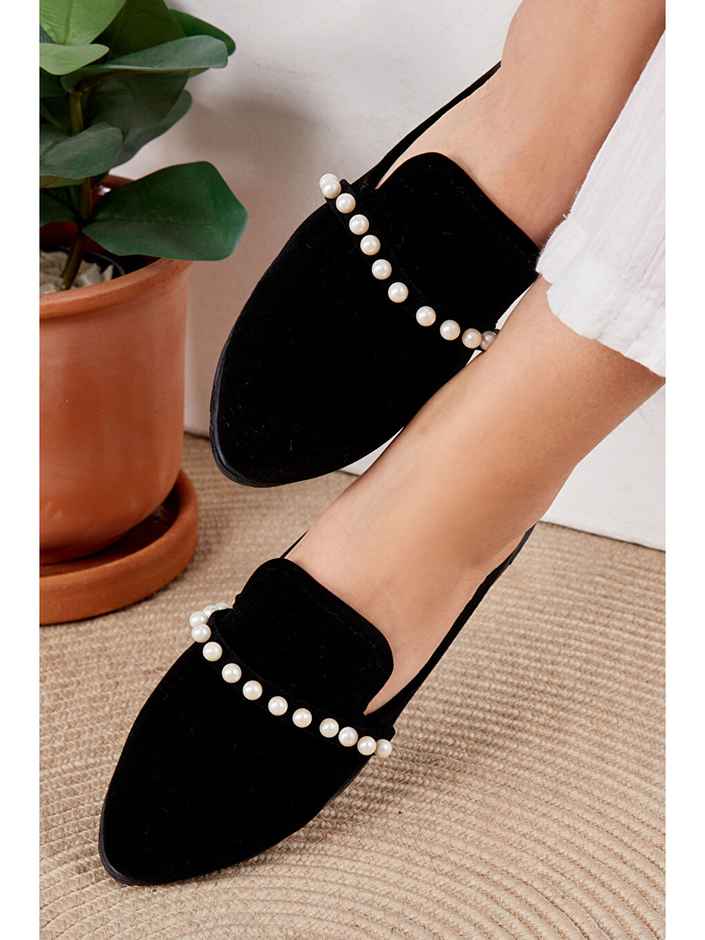 Kadın Siyah İncili Terlik - 26403