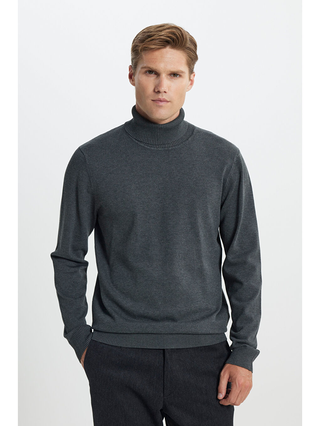 Erkek Antrasit-Melanj Standart Fit Normal Kesim Tam Balıkçı Yaka Triko Kazak-2