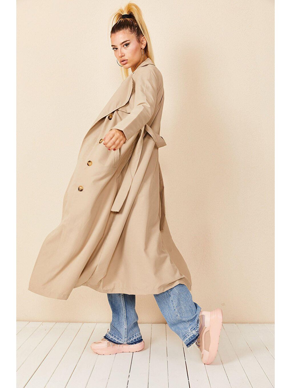 Bej Şal Yaka Düğmeli TRENÇKOT-2