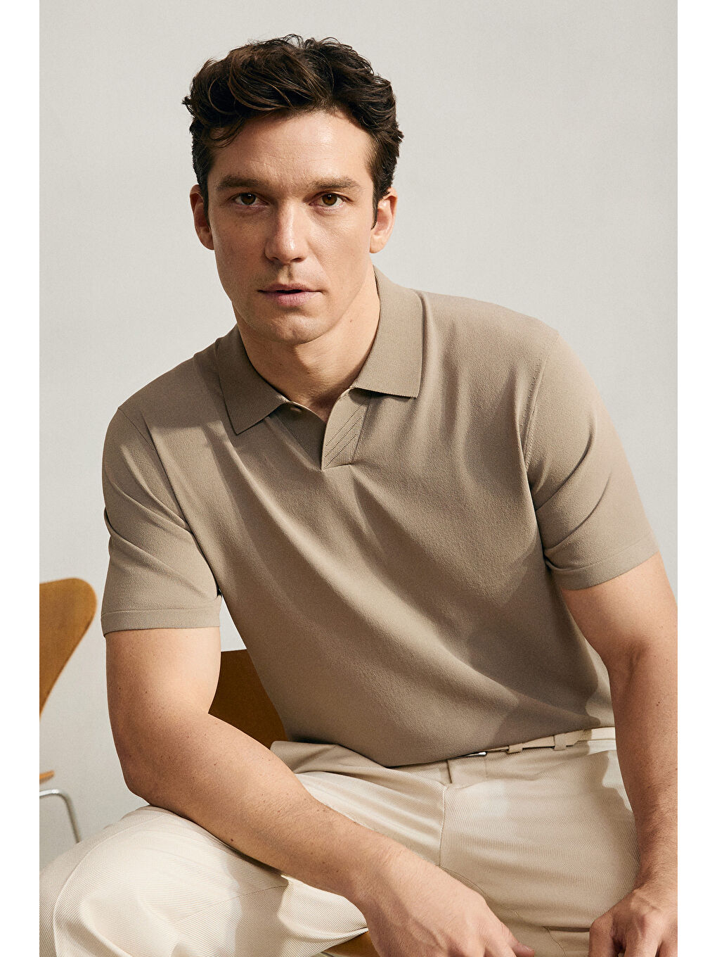 Bej Regular Fit Düğmeli Polo Yaka Örme Tişört-1