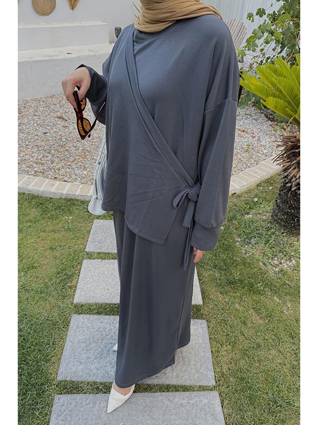 Gri Büzgülü Tesettür Elbise Füme-2