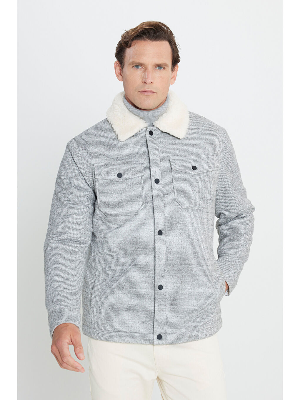 Erkek Gri-Ekru Standart Fit Normal Kesim Gömlek Yaka Desenli Mont-2