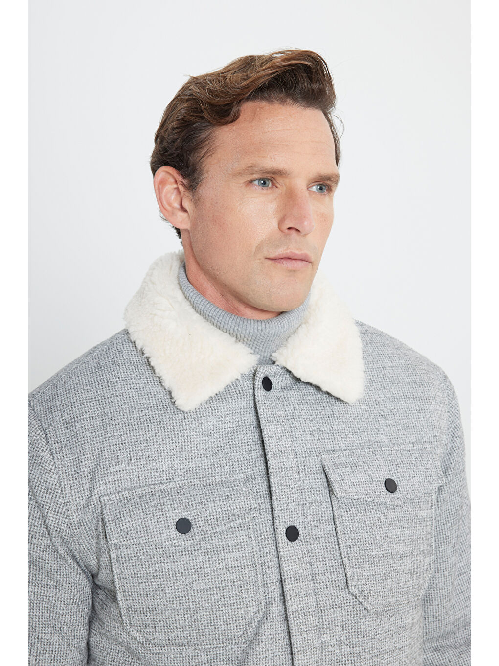 Erkek Gri-Ekru Standart Fit Normal Kesim Gömlek Yaka Desenli Mont-3