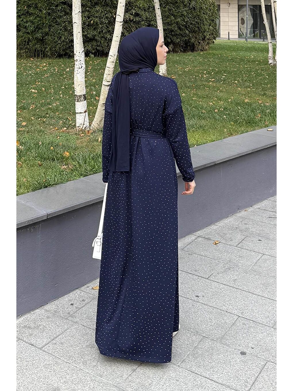 Taş Detaylı Tesettür Elbise Lacivert-3