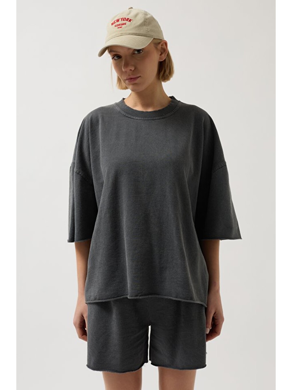 Antrasit Oversize Lazer Kesim Bisiklet Yaka T-Shirt