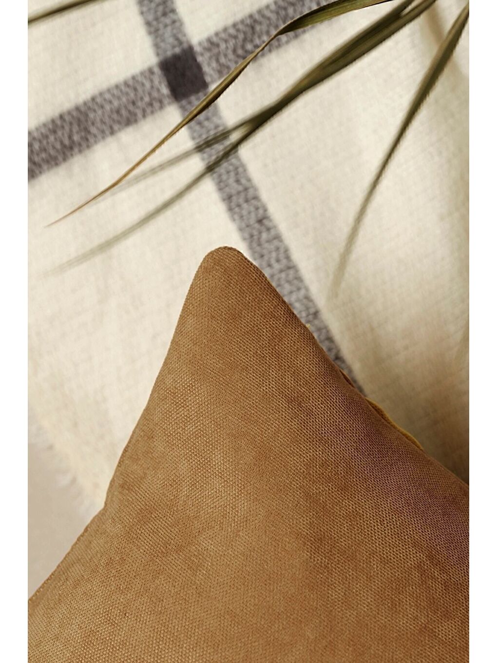 Sarı Panoroma Süet Dokulu Düz Punch (Panç) İçin Uygun Hardal 40x40 Dekoratif Kırlent Kılıfı-2