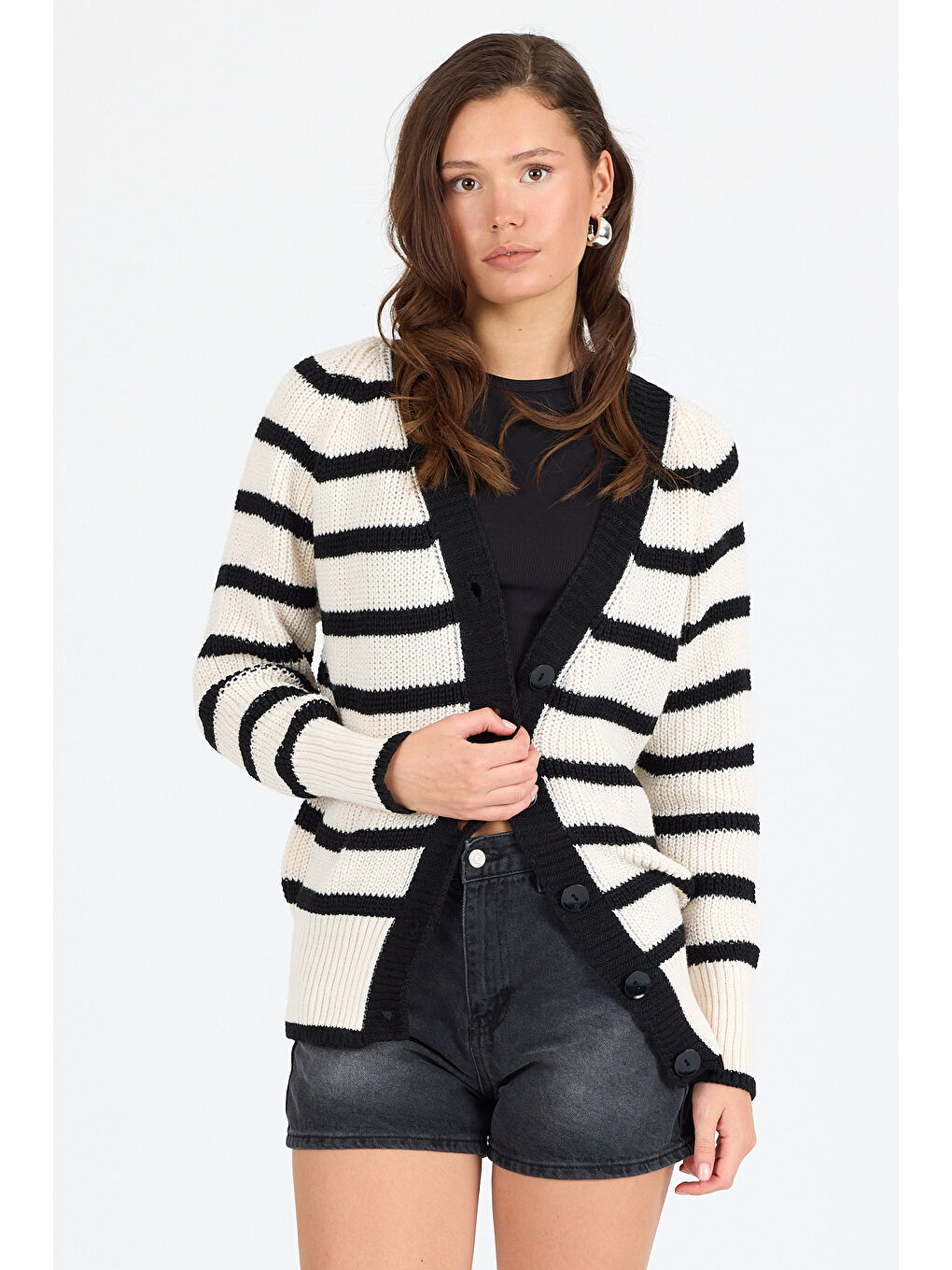 Siyah Kadın Triko Hırka 4017 (Standart Beden s-m-l-xl Beden Uyumludur)