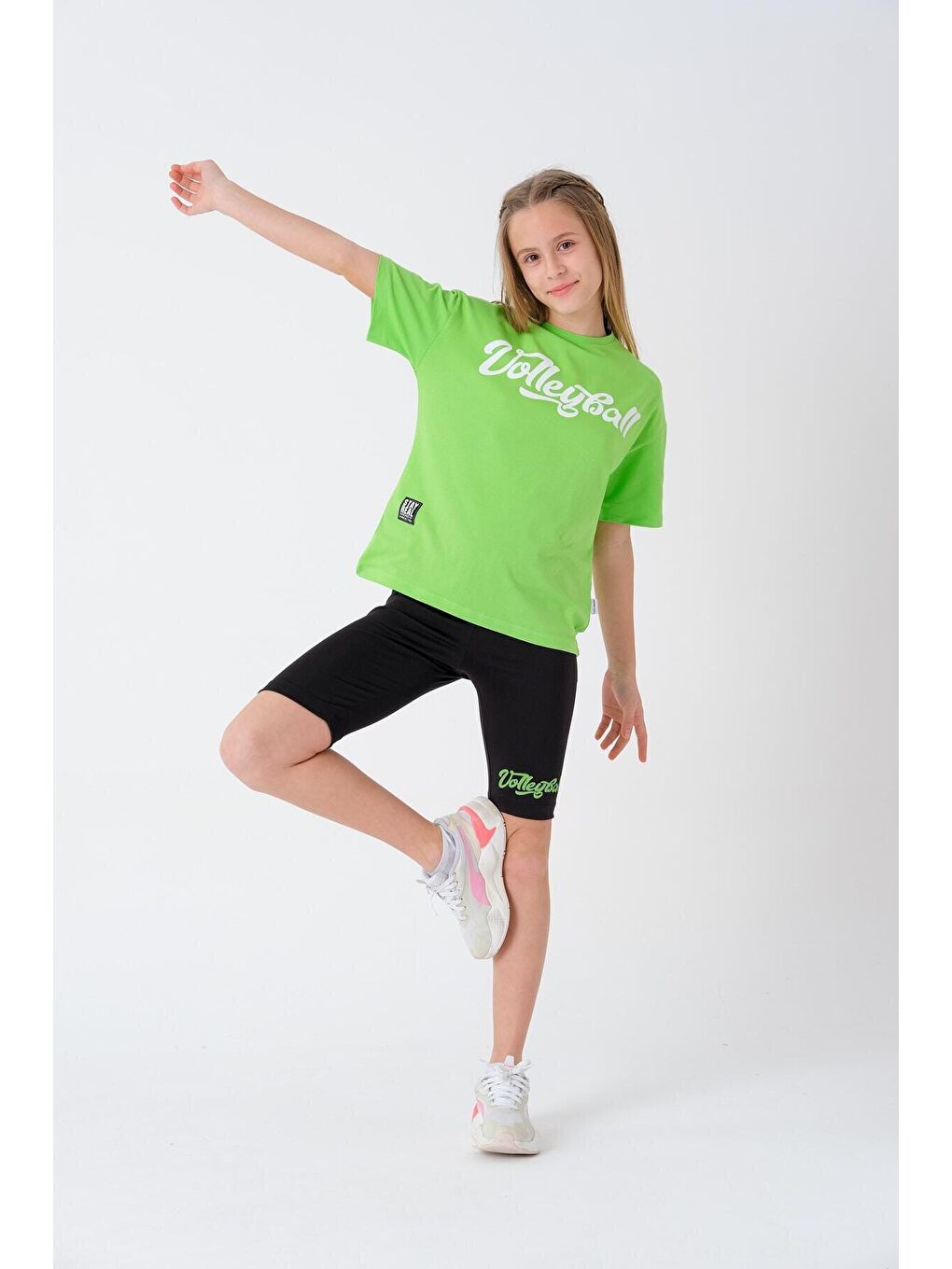 Yeşil Kız Çocuk Scuba Taytlı Volleyball Yazılı Takım 8-14 Yaş T2063-1