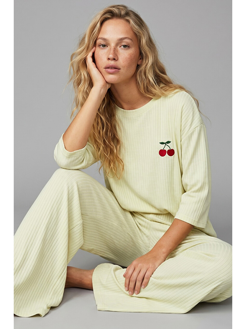 Turkuaz Su Yeşili Soft Touch İnce Örme Nakışlı Pijama Takım